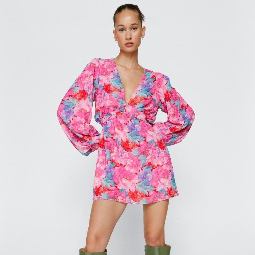 Nasty Gal pink fuschia floral front twist mini dress NWOT Size 8‎